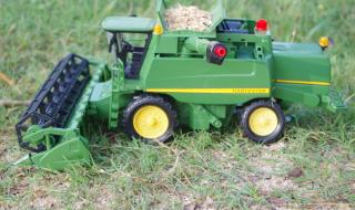 小麦玉米联合收割机 小麦玉米联合收割机